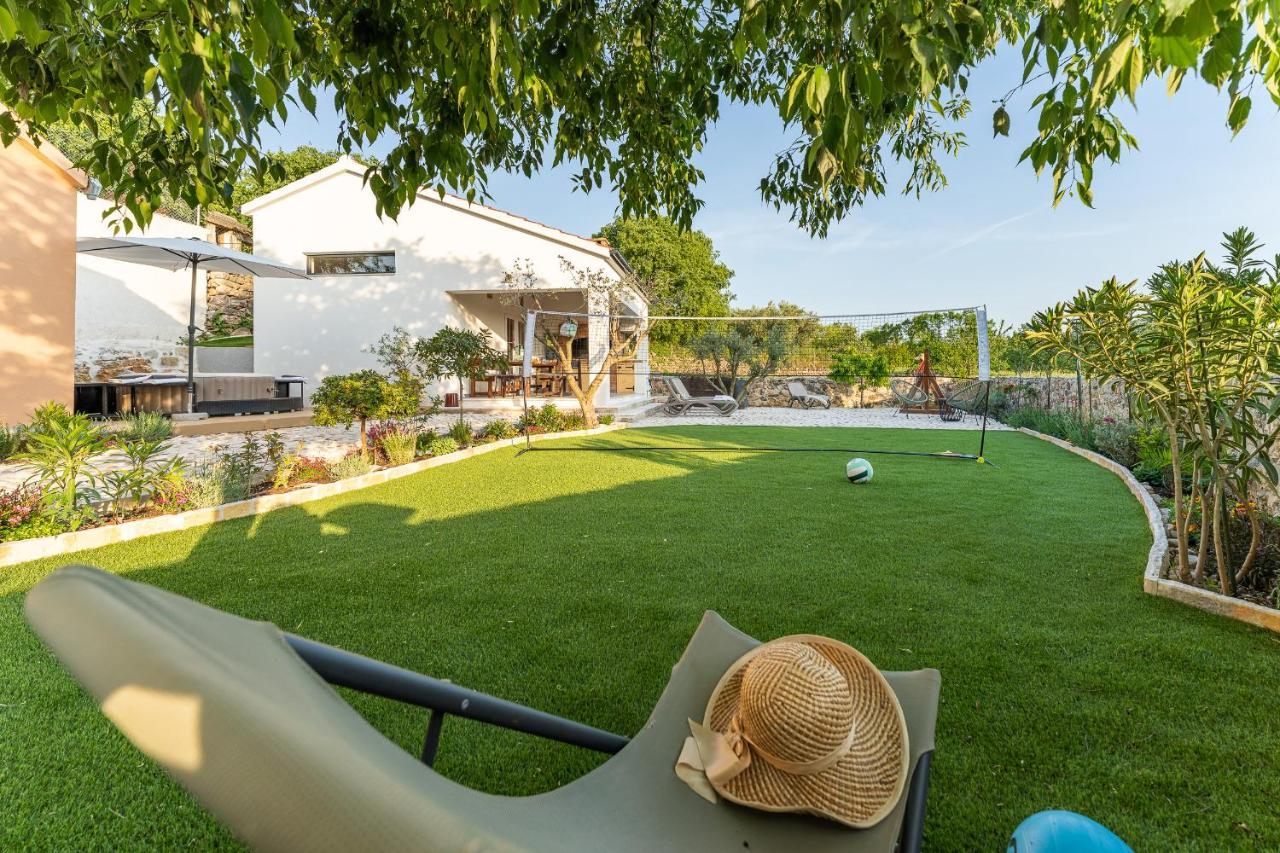 Anić Holiday Home - Villa Thorak מראה חיצוני תמונה
