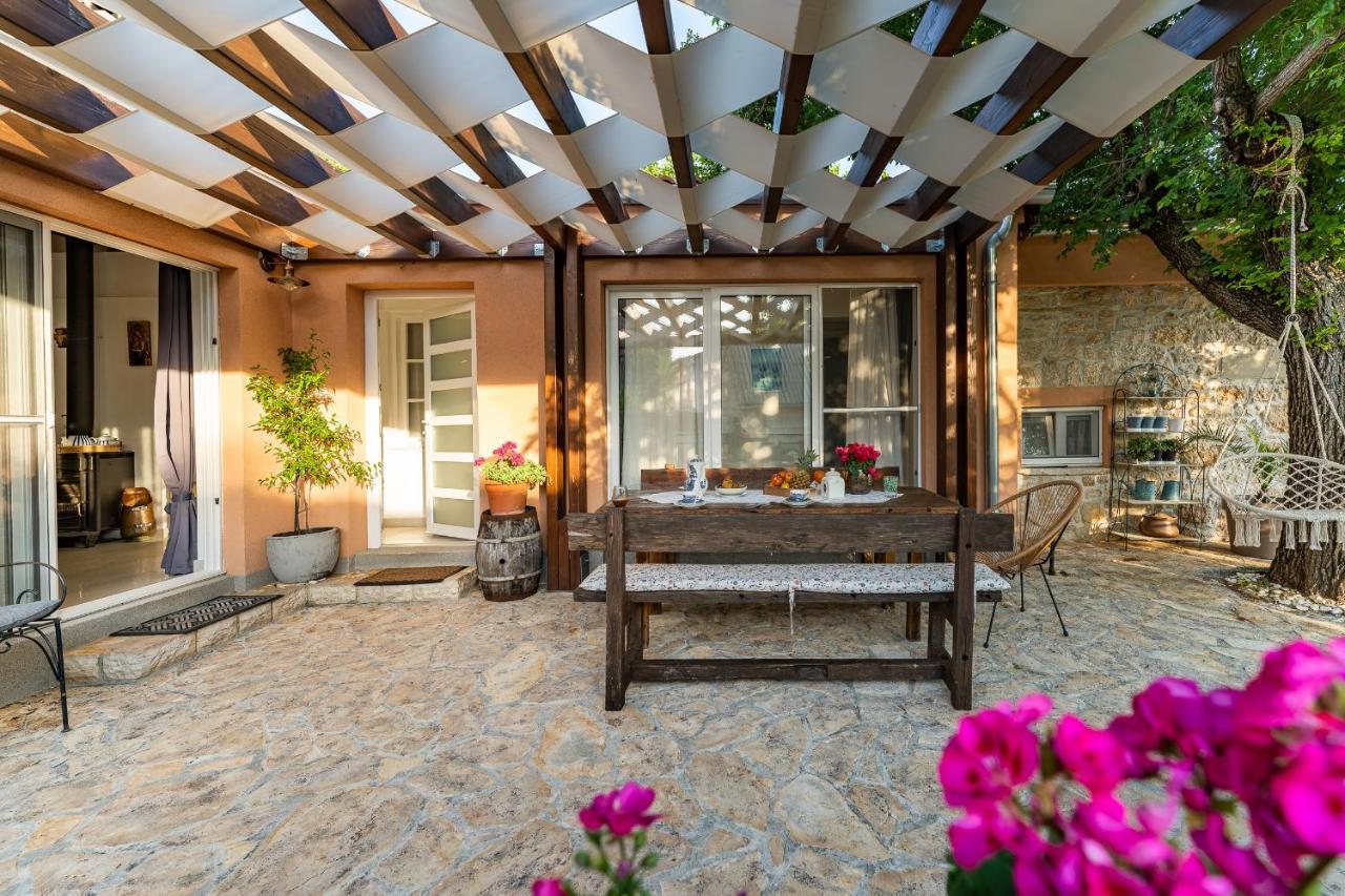 Anić Holiday Home - Villa Thorak מראה חיצוני תמונה