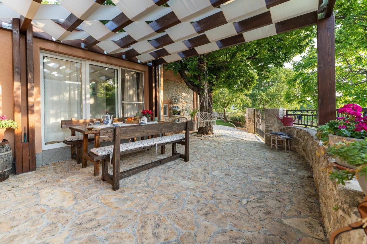 Anić Holiday Home - Villa Thorak מראה חיצוני תמונה