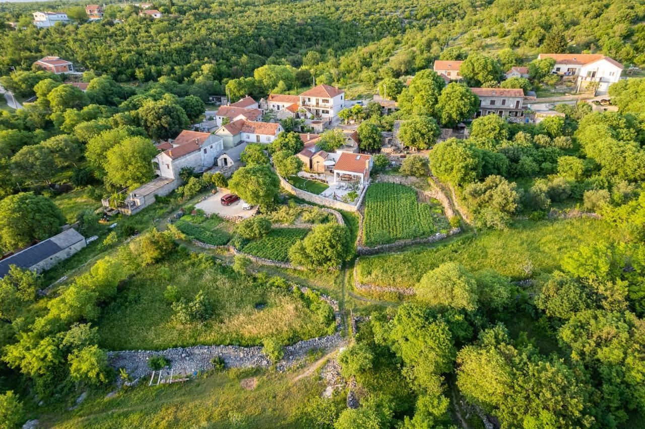 Anić Holiday Home - Villa Thorak מראה חיצוני תמונה