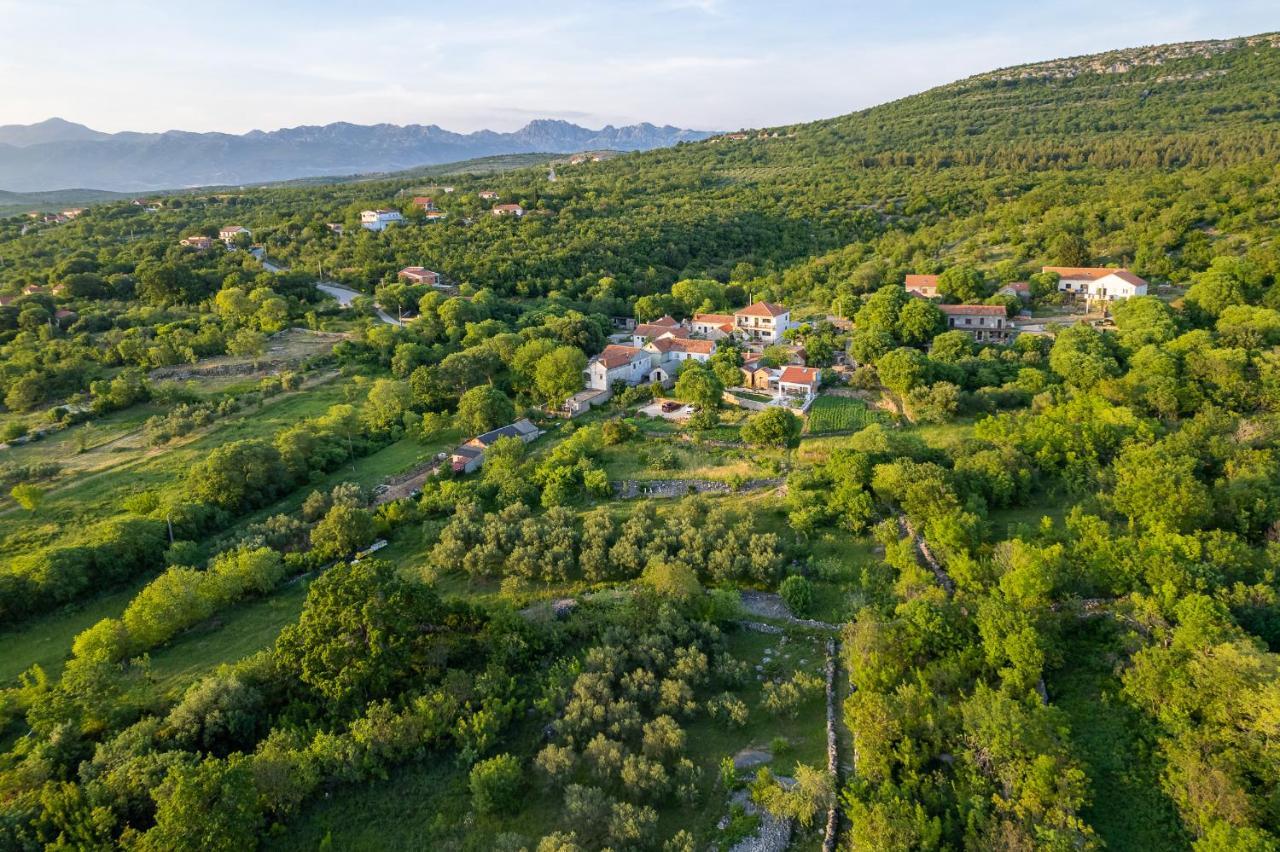 Anić Holiday Home - Villa Thorak מראה חיצוני תמונה