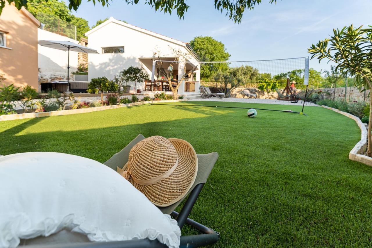 Anić Holiday Home - Villa Thorak מראה חיצוני תמונה