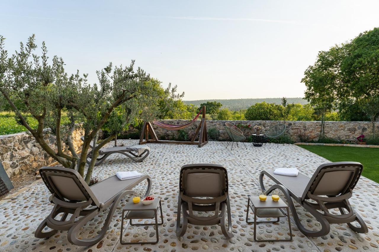 Anić Holiday Home - Villa Thorak מראה חיצוני תמונה