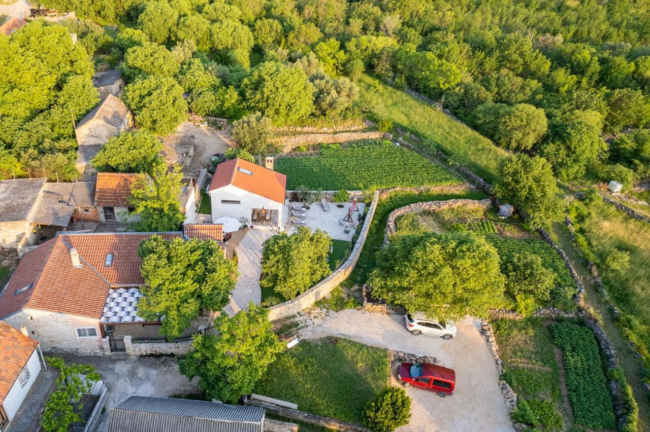 Anić Holiday Home - Villa Thorak מראה חיצוני תמונה